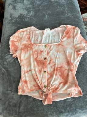 One step up shirt size large